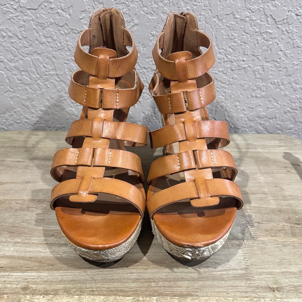 Women's Tan Wedge Sandals - Picture 4 of 7